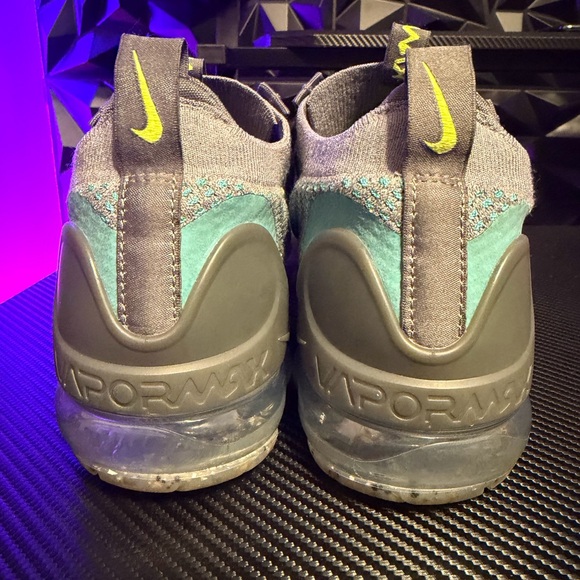 Nike Vapor Max - Picture 4 of 7